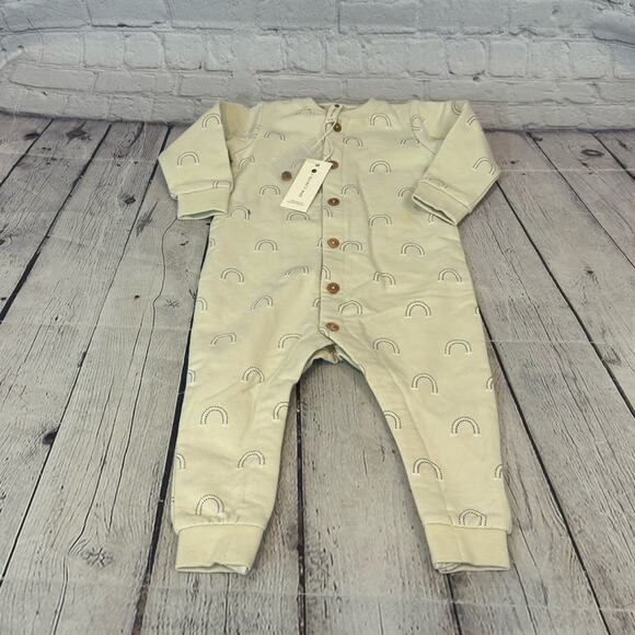 Q by Quincy Mae Rainbow Pattern Romper - Picture 1 of 3